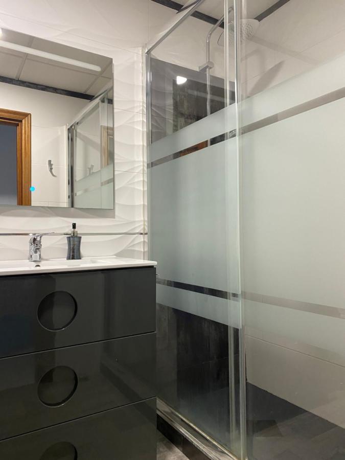 Apartamento Andalucia - Sea View, Beach, Marina, Lift & Free Parking Гарруча Экстерьер фото