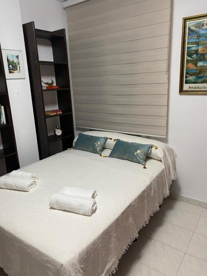 Apartamento Andalucia - Sea View, Beach, Marina, Lift & Free Parking Гарруча Экстерьер фото